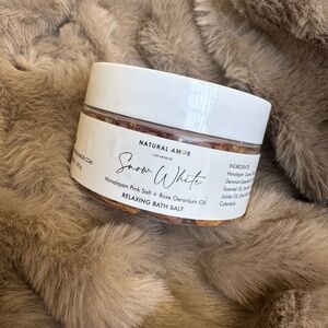 Natural Amor Snow White Relaxing Bath Salt
